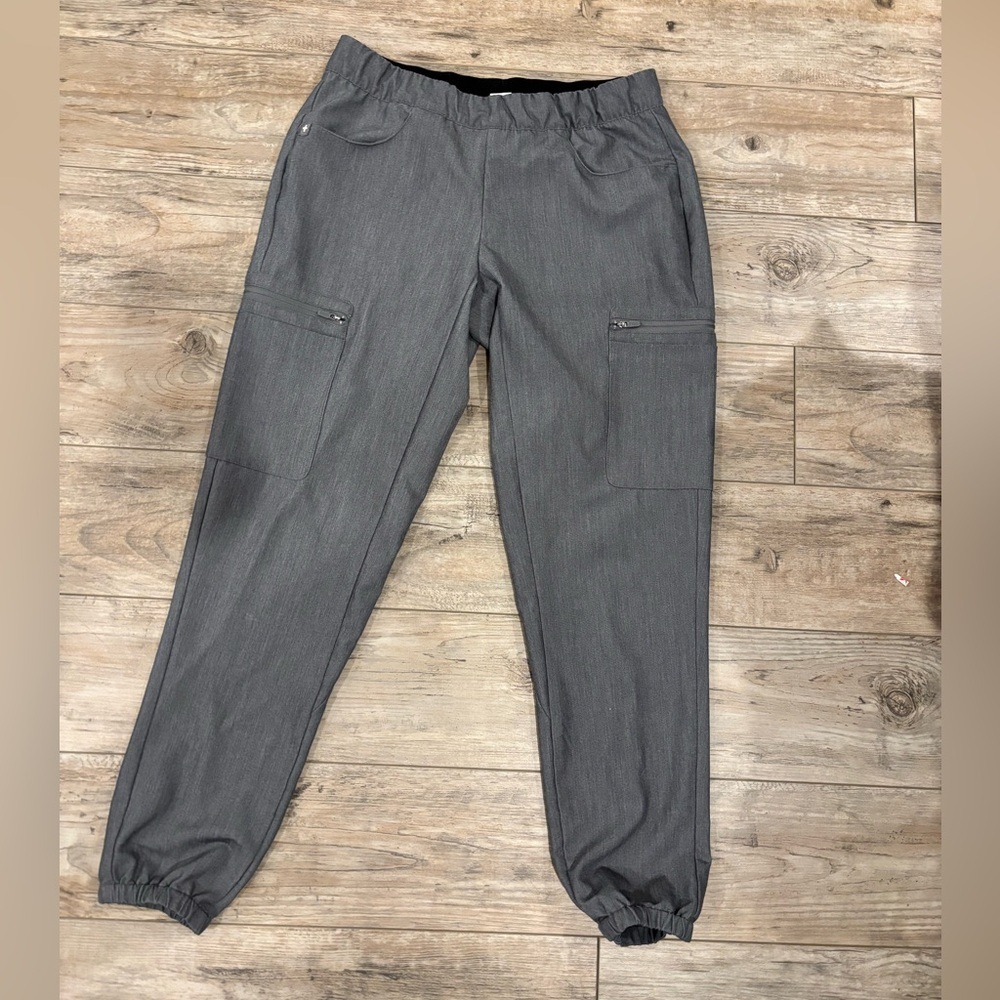 FIGS Grey Elastic Cuff Scrub Pants